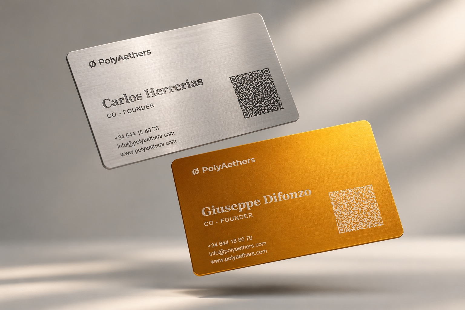 Tarjetas metálicas personalizadas en aluminio cepillado